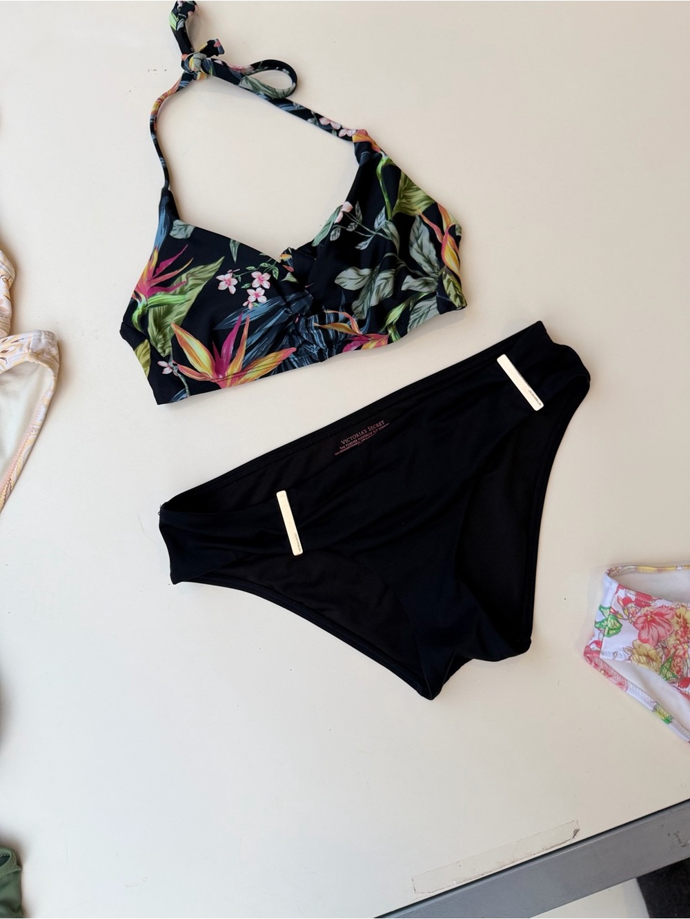 Bikini Bundle 4 Separate Matching Set EUC XS Tops XS/S Bottoms Beach Mermaidcore - Picture 3 of 11